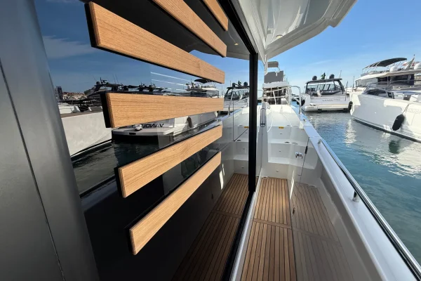 Swift Trawler 37 Fly - ZOE