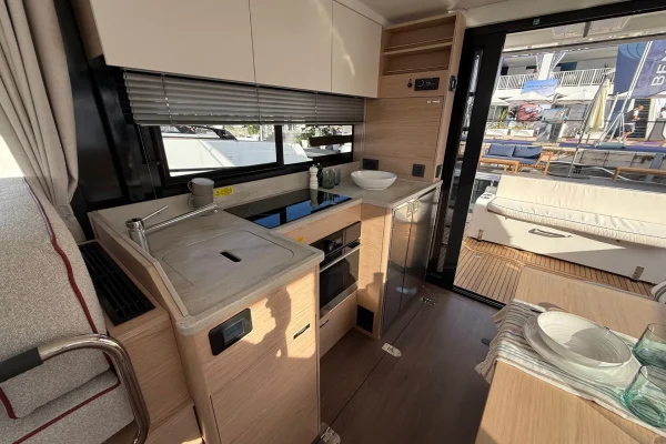 Swift Trawler 37 Fly - ZOE