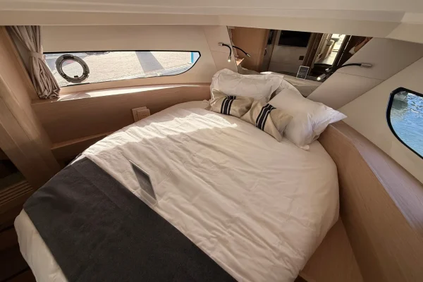 Swift Trawler 37 Fly - ZOE