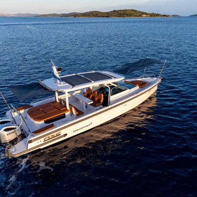 Boot in Kroatien Chartern mit der Axopar