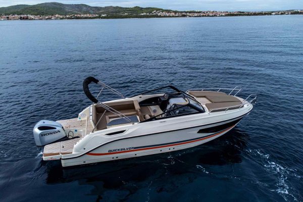 Bootsverleih in Tribunj