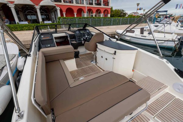 Bootsverleih in Tribunj