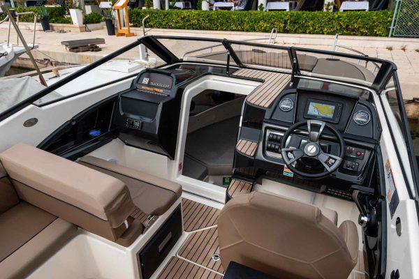 Bootsverleih in Tribunj