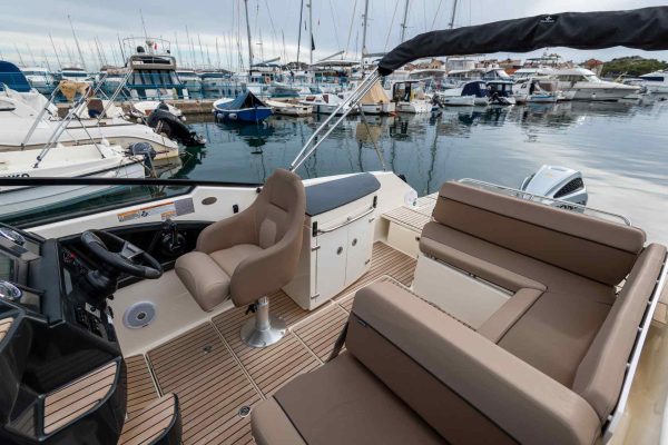 Quicksilver 755 Activ mieten in Kroatien