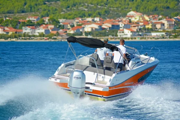 Bootscharter: Jeanneau Cap Camarat 7.5 - 2018