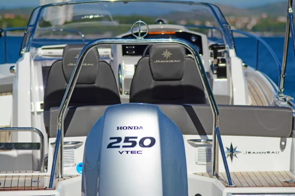 Bootsvermietung Kroatien Jeanneau Cap Camarat 7.5 "Kroatien Charter"