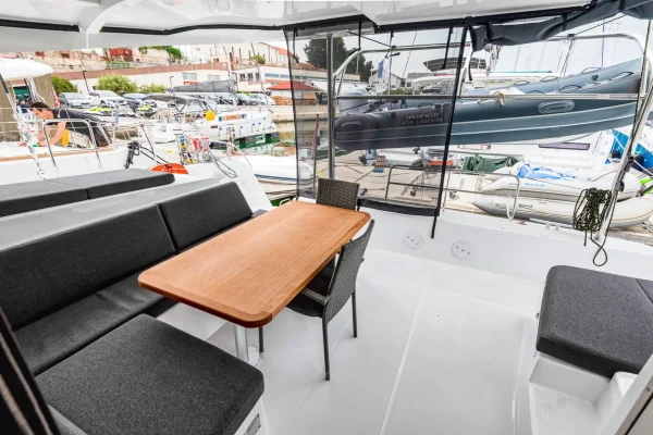 Catamaran chartern in Kroatien