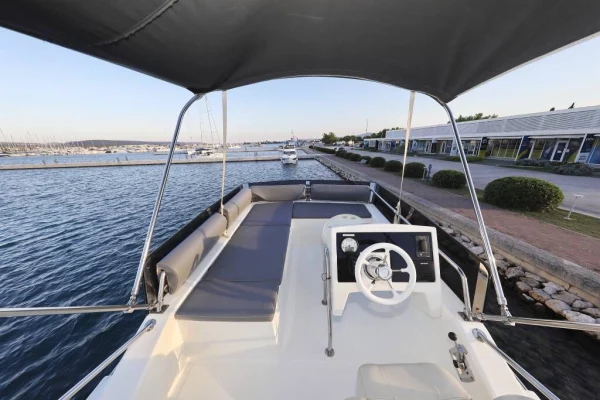 Yacht mieten: Futura 40 Grand Horizon - Backup