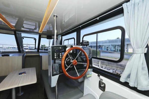 Yacht mieten: Futura 40 Grand Horizon - Backup