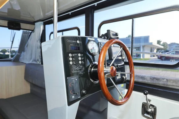 Yacht mieten: Futura 40 Grand Horizon - Backup