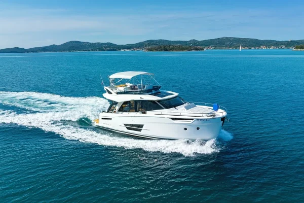 Motoryacht Charter: Greenline 45 Fly - Pepper