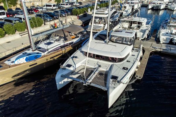 Katamaran chartern Kroatien