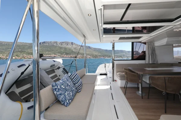 Katamaran chartern Split und Hvar