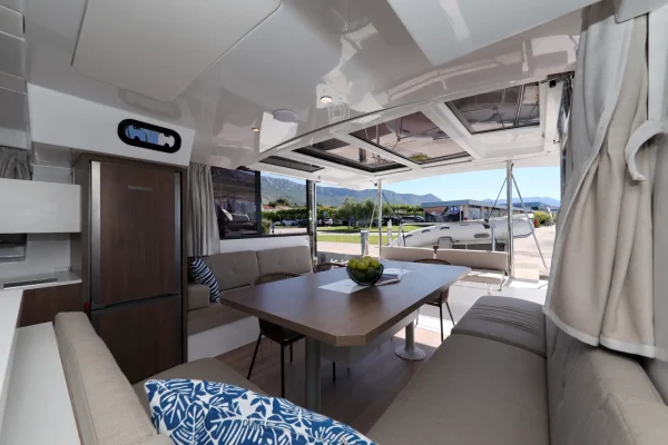 Katamaran chartern Split und Hvar