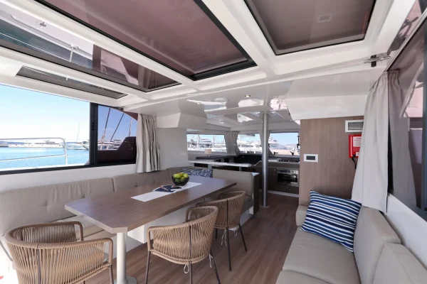 Katamaran chartern Split und Hvar