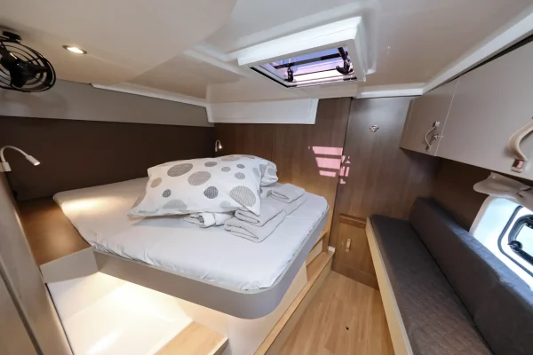 Katamaran chartern Split und Hvar