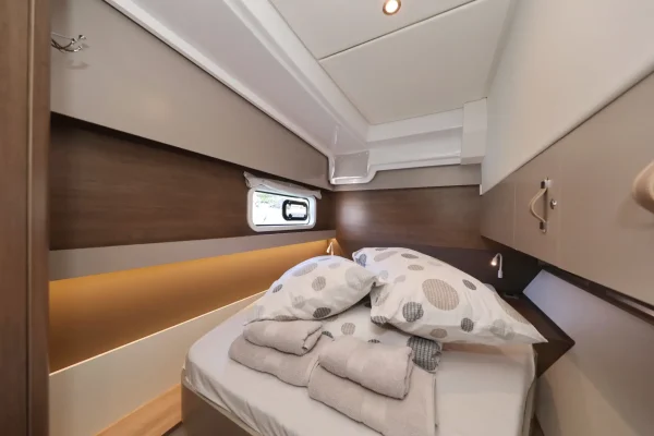 Katamaran chartern Split und Hvar