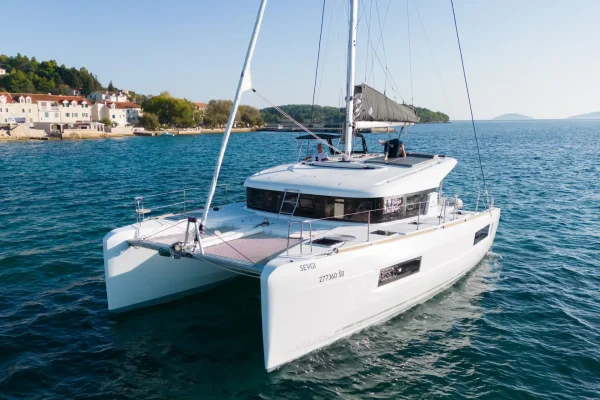 Katamaran mieten in Kroatien