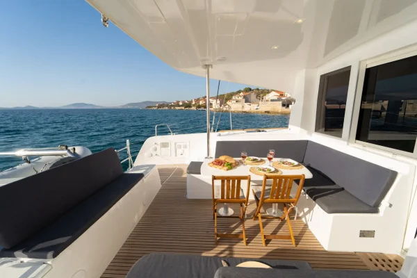 Katamaran mieten in Kroatien