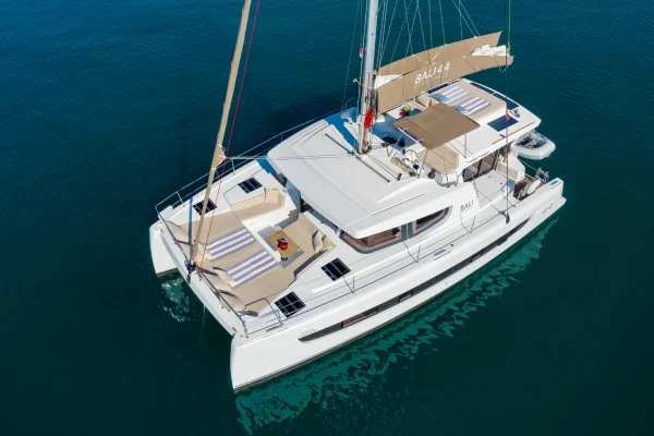 Katamaran Charter in Kaštela: Bali 4.4 - Thetis