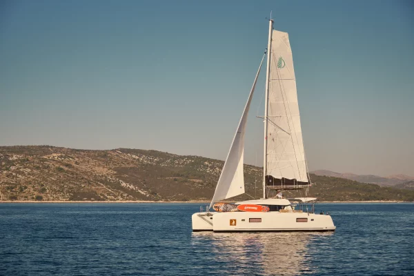 Trogir Katamaran mieten