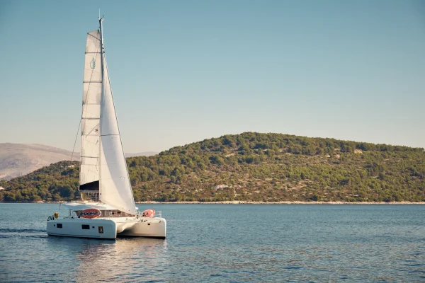 Trogir Katamaran mieten