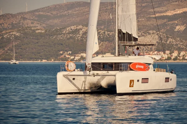 Trogir Katamaran mieten