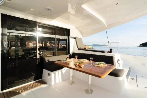 Katamaran mieten in kroatien