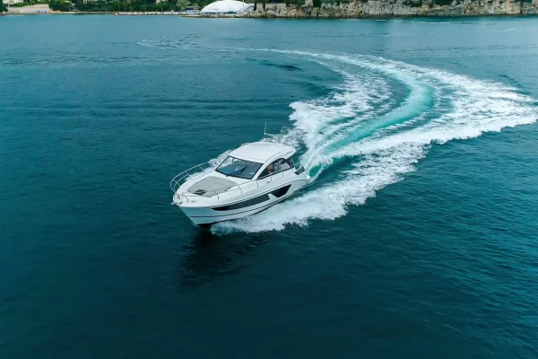 Motoryacht charter Kroatien