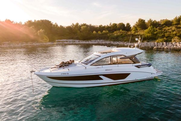 Motorboot Kroatien - Gran Turismo 41 - Holly