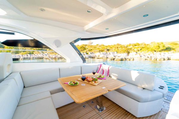 Motorboot Kroatien - Gran Turismo 41 - Holly