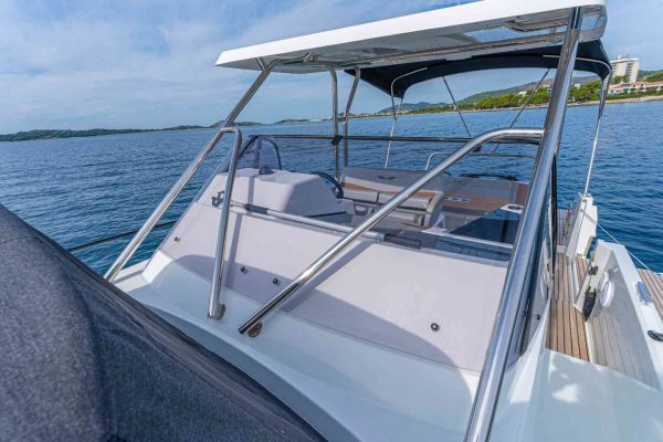 Boote Chartern Vodice Beneteau Flyer 9 Sundeck