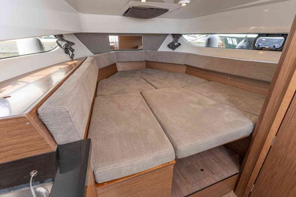 Boote Chartern Vodice Beneteau Flyer 9 Sundeck