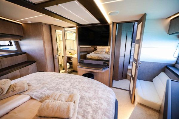 Galeon 640 Fly - FG STAR