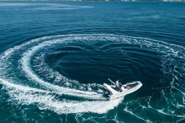 Schlauchboot mieten Tribunj