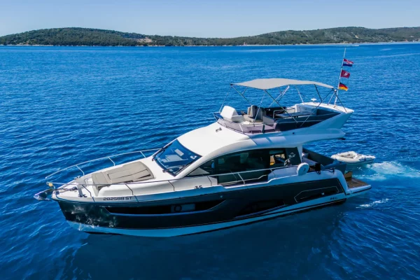 Sealine F430 Grace II Kastela