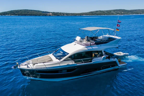 Sealine F430 Grace II Kastela