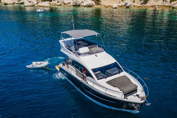 Sealine F430 Grace II Kastela