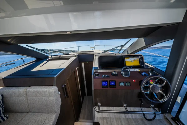 Sealine F430 Grace II Kastela