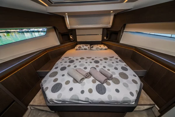 Sealine F430 Grace II Kastela