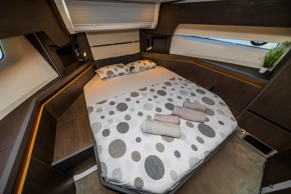 Sealine F430 Grace II Kastela
