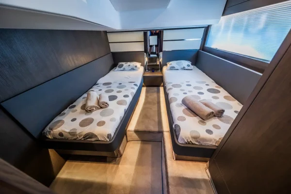 Sealine F430 Grace II Kastela