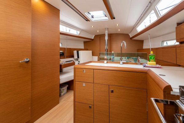 Sun Odyssey 389 - Santana