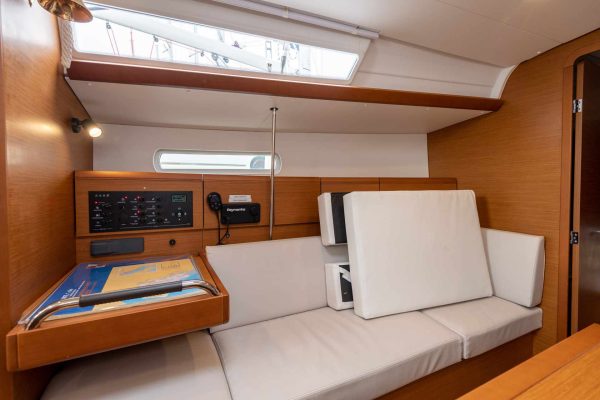 Sun Odyssey 389 - Santana