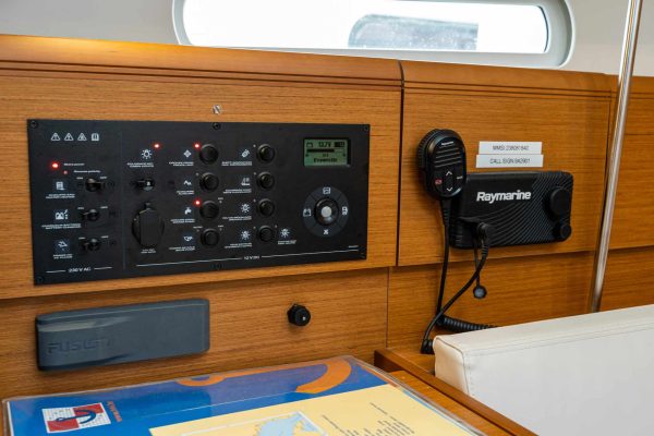 Sun Odyssey 389 - Santana