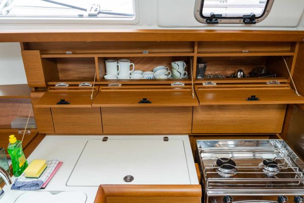 Sun Odyssey 389 - Santana