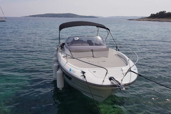Motorboot mieten: Jeanneau Cap Camarat 7.5 WA